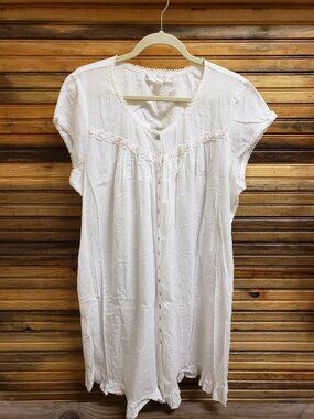 Eileen West White Cotton Lawn Swiss Dot Nightgown Side Seam Pockets Size L Lace